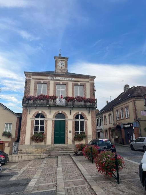 La Maison Du Perche Avec Jacuzzi Saint-Martin-des-Pezerits المظهر الخارجي الصورة